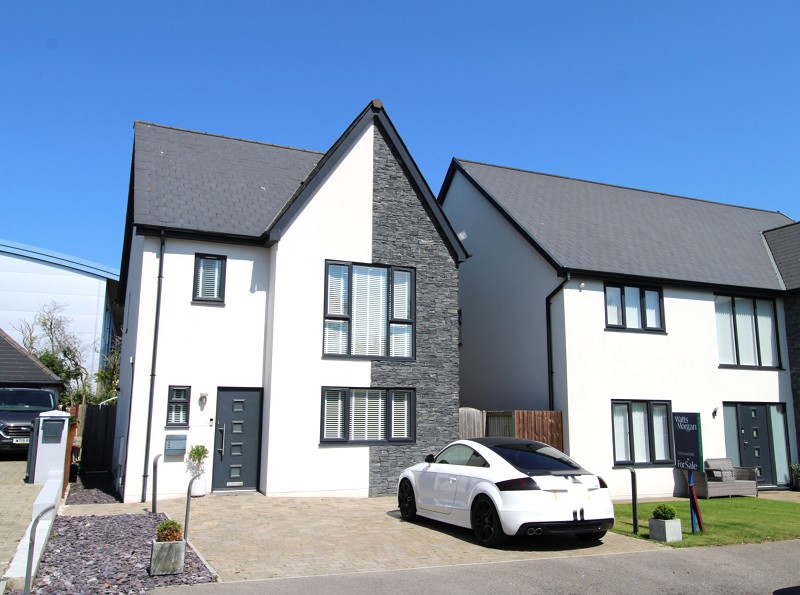5 Laurel Court, Waterton, Bridgend. CF31 3YX
