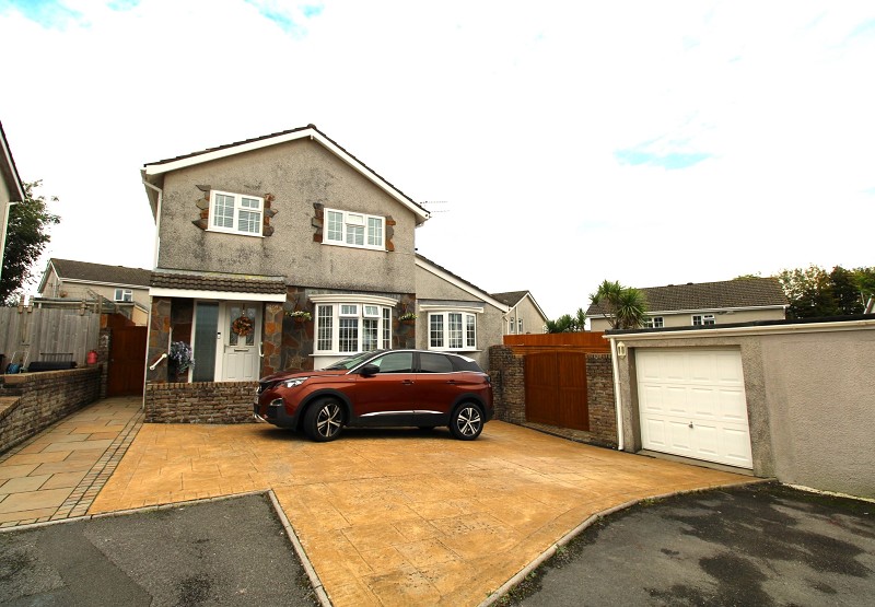 Maple Drive, Bridgend